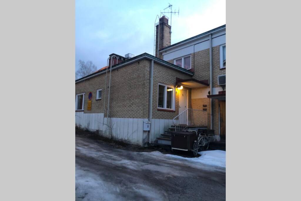 Yksiö 1 km jokirannasta föriltä/ 2 km torilta Lägenhet Åbo Exteriör bild